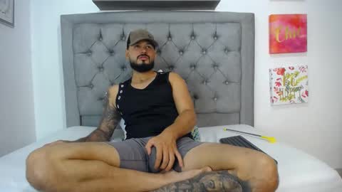 Snapshot of katteysweet chatting on January 2025 01:56:02 AM kattey and handsomen online show from January 2025 01:56:02 AM