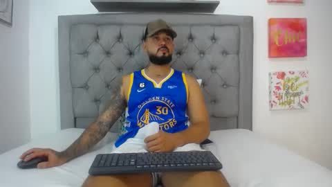 Snapshot of katteysweet chatting on February 2025 06:25:02 AM kattey and handsomen online show from February 2025 06:25:02 AM