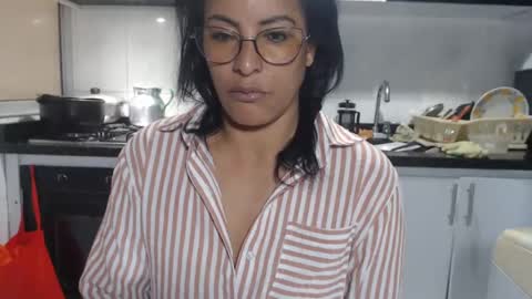 KattleyaGrey online show from October 2025 07:00:01 PM