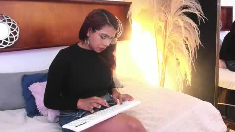 Katty  online show from January 2026 01:26:01 PM