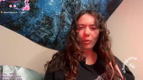 Snapshot of katxxgolding chatting on October 2025 07:05:02 AM Princesse Kat online show from October 2025 07:05:02 AM