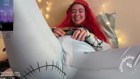 Snapshot of katxxgolding chatting on October 2025 06:58:01 AM Princesse Kat online show from October 2025 06:58:01 AM