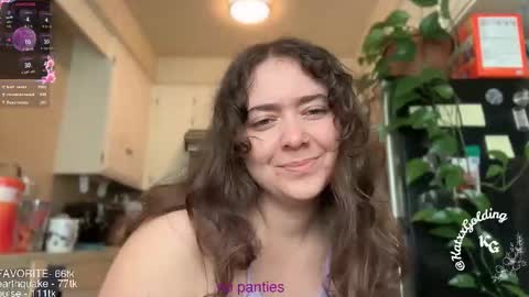 Snapshot of katxxgolding chatting on November 2025 10:52:01 PM Princesse Kat online show from November 2025 10:52:01 PM