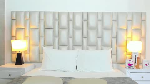 Snapshot of katy_and_paola chatting on November 2025 07:59:02 PM katy blonde girl and paola big boobs online show from November 2025 07:59:02 PM