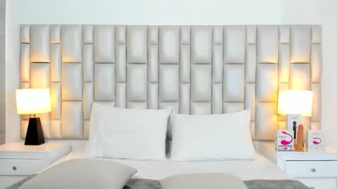 Snapshot of katy_and_paola chatting on December 2025 08:17:01 PM katy blonde girl and paola big boobs online show from December 2025 08:17:01 PM