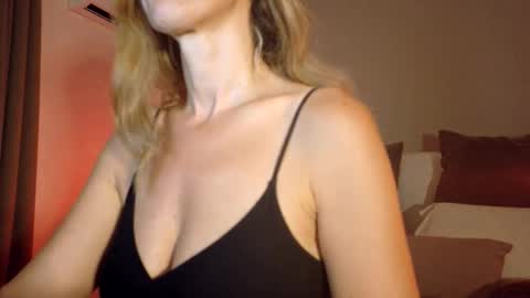 Snapshot of katy_mmm chatting on May 2026 11:02:01 PM Katy online show from May 2026 11:02:01 PM