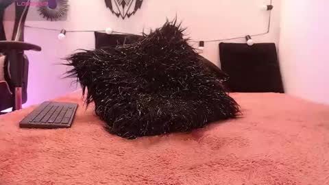 Snapshot of katy_van chatting on February 2025 07:30:02 AM Katy Van online show from February 2025 07:30:02 AM