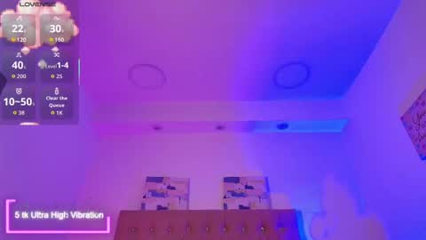 Snapshot of katy_van chatting on September 2025 04:33:02 PM Katy Van online show from September 2025 04:33:02 PM