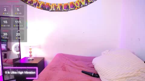 Snapshot of katy_van chatting on October 2025 08:37:01 AM Katy Van online show from October 2025 08:37:01 AM