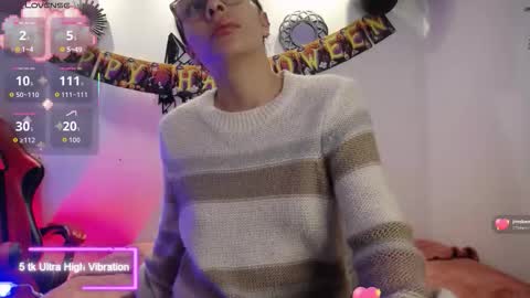 Snapshot of katy_van chatting on October 2025 09:09:02 PM Katy Van online show from October 2025 09:09:02 PM