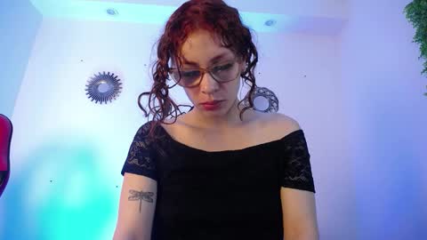 Snapshot of katy_van chatting on November 2025 08:41:01 PM Katy Van online show from November 2025 08:41:01 PM