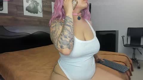 salo  online show from November 2025 01:33:02 PM