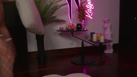 Katyerave online show from April 2026 08:07:02 PM