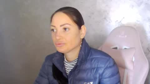 Katyline online show from March 2026 11:33:02 AM