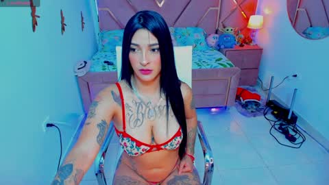 Snapshot of katylu_ chatting on December 2024 05:34:01 PM lilii-pety online show from December 2024 05:34:01 PM