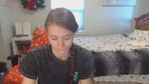 Katy online show from December 2025 08:50:02 PM