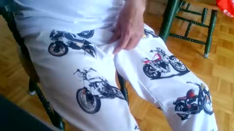 Snapshot of kawa98karbu chatting on June 2026 07:57:02 PM kawa98karbu online show from June 2026 07:57:02 PM