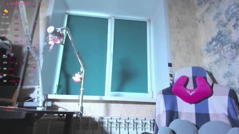 Snapshot of kawaii_power_uwu chatting on September 2025 10:04:02 AM Kira-chan  online show from September 2025 10:04:02 AM