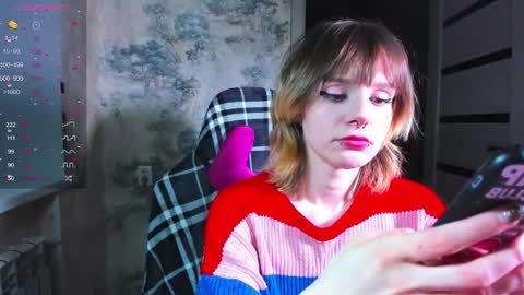 Snapshot of kawaii_power_uwu chatting on October 2025 11:25:01 AM Kira-chan  online show from October 2025 11:25:01 AM