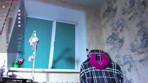 Snapshot of kawaii_power_uwu chatting on November 2025 10:36:01 AM Kira-chan online show from November 2025 10:36:01 AM