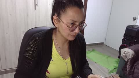  Khawit  online show from December 2024 10:39:01 PM