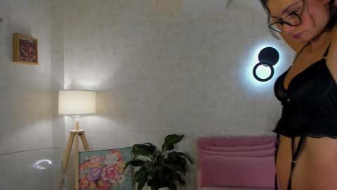 Kaya online show from November 2025 05:18:02 AM