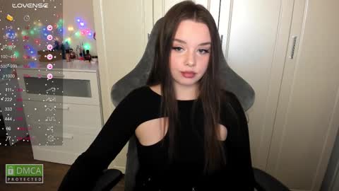 Snapshot of kayacherry chatting on October 2025 08:32:01 PM Alice online show from October 2025 08:32:01 PM