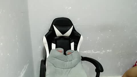 Snapshot of kayegorgeous18 chatting on November 2025 04:13:01 AM Kaye online show from November 2025 04:13:01 AM