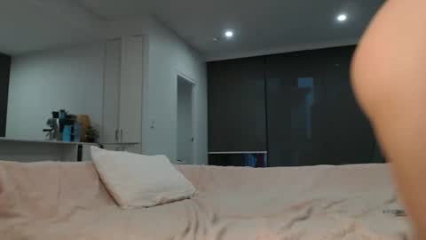 Snapshot of kaylaaaa111 chatting on February 2025 08:11:01 AM khaleesi online show from February 2025 08:11:01 AM