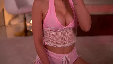 kaylabray online show from November 2025 06:57:02 AM