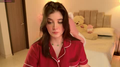 Kayla  online show from September 2025 02:11:02 AM