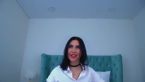 Kayla online show from June 2026 06:11:02 PM