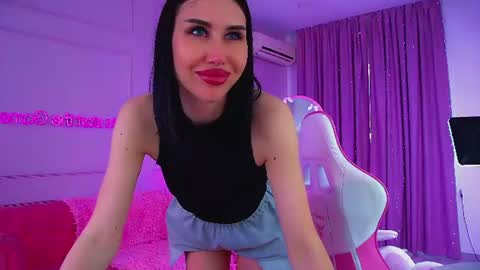 Kayla online show from June 2026 03:25:01 AM
