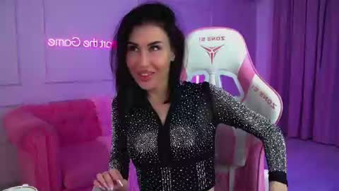 Kayla online show from July 2026 06:54:01 PM