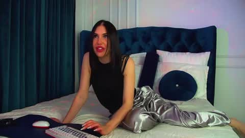 Kayla online show from July 2026 06:46:01 PM