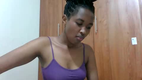 Snapshot of kaylar005 chatting on June 2026 07:53:02 AM kaylar online show from June 2026 07:53:02 AM