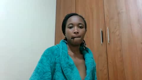 Snapshot of kaylar005 chatting on July 2026 08:01:02 AM kaylar online show from July 2026 08:01:02 AM