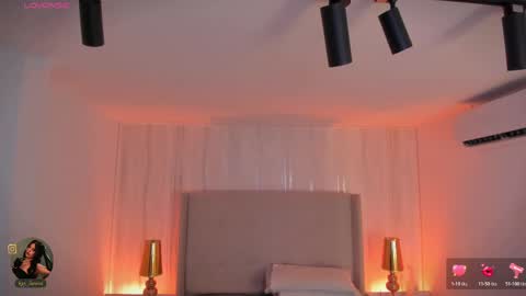 Kayla online show from April 2026 01:42:02 AM