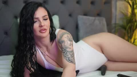  Aria  online show from April 2026 10:04:02 PM