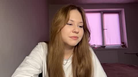 Nyelle online show from March 2026 03:39:01 PM