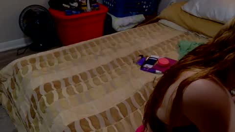 Snapshot of kayleekakesnslim chatting on June 2026 07:58:02 PM kaylee kakes online show from June 2026 07:58:02 PM
