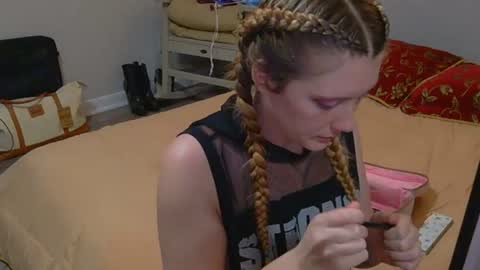 kaylee kakes online show from June 2026 08:33:01 PM