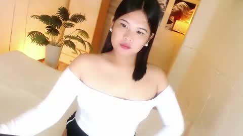 Y O U R        F U T U R E       K A Y L E E  online show from December 2025 11:03:02 PM