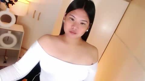 Y O U R        F U T U R E       K A Y L E E  online show from March 2026 06:01:02 PM