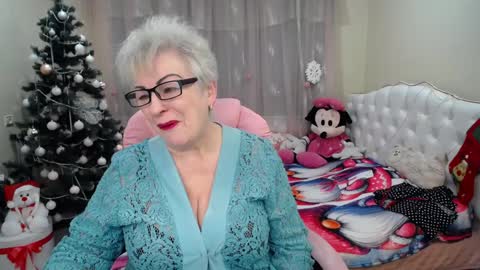 kaylesmoll online show from January 2025 07:13:01 PM