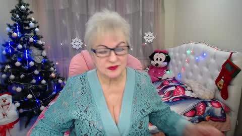 kaylesmoll online show from January 2025 07:28:01 PM