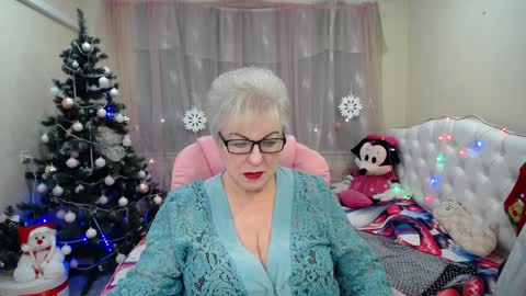 kaylesmoll online show from January 2025 01:53:01 AM