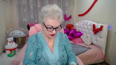 kaylesmoll online show from February 2025 01:55:02 AM