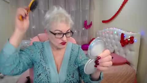 kaylesmoll online show from February 2025 02:37:02 AM