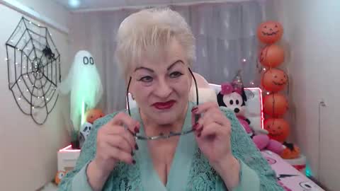 kaylesmoll online show from October 2025 06:39:02 PM